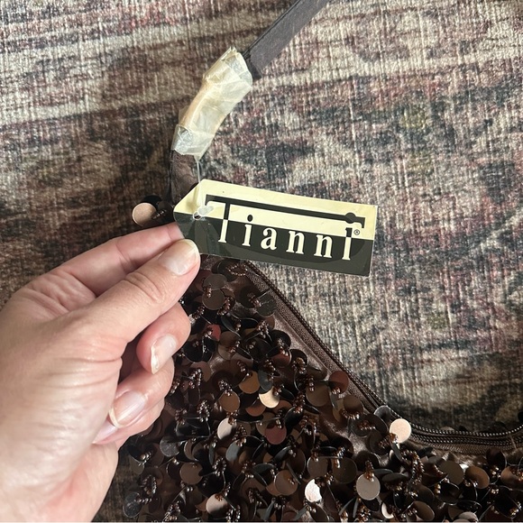 NWT Tianni Brown Sequin Purse - Picture 6 of 8